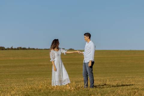As melhores ideias e inspirações criativas de fotos para ensaio pré wedding na cidade das flores Holambra - SP'