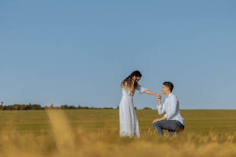 As melhores ideias e inspirações criativas de fotos para ensaio pré wedding na cidade das flores Holambra - SP'