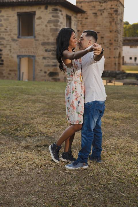 As melhores ideias e inspirações criativas de fotos para ensaio pré wedding no estilo rustico Fazenda Ipanema - SP'