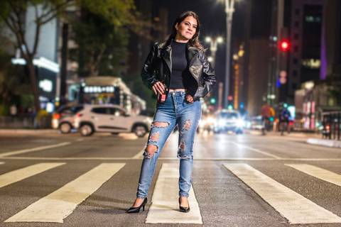 As melhores ideias e inspirações criativas de ensaio girl power ensaio girl boss Ensaio Fotográfico Feminino na Sesc Paulista - Avenida Paulista - SP '