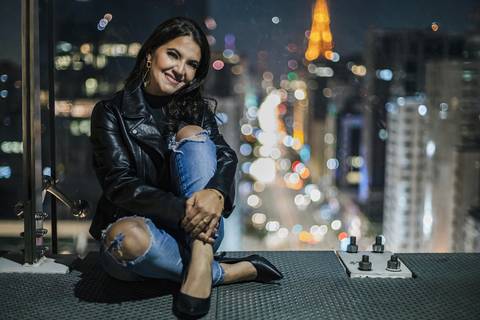 As melhores ideias e inspirações criativas de ensaio girl power ensaio girl boss Ensaio Fotográfico Feminino na Sesc Paulista - Avenida Paulista - SP '