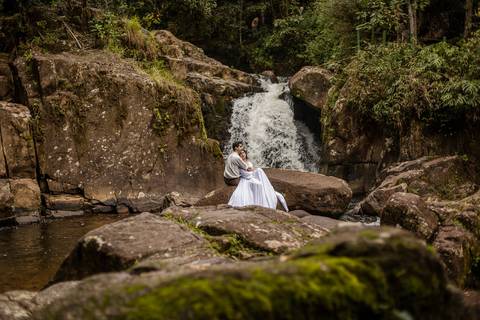 As melhores ideias e inspirações criativas de fotos para ensaio pré wedding na cidade São Francisco Xavier - SP'