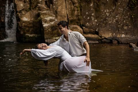 As melhores ideias e inspirações criativas de fotos para ensaio pré wedding na cidade São Francisco Xavier - SP'