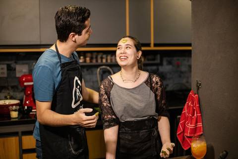 As melhores ideias e inspirações criativas de fotos para ensaio pré wedding na cozinha - SP'