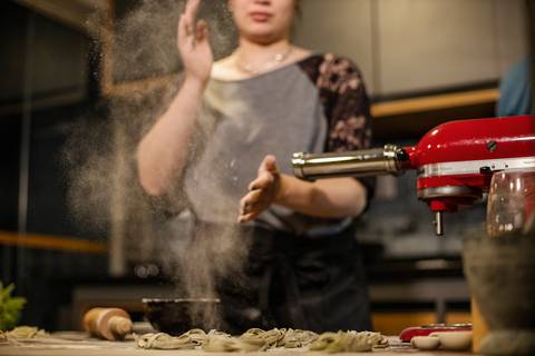 As melhores ideias e inspirações criativas de fotos para ensaio pré wedding na cozinha - SP'