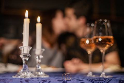 As melhores ideias e inspirações criativas de fotos para ensaio pré wedding na cozinha - SP'