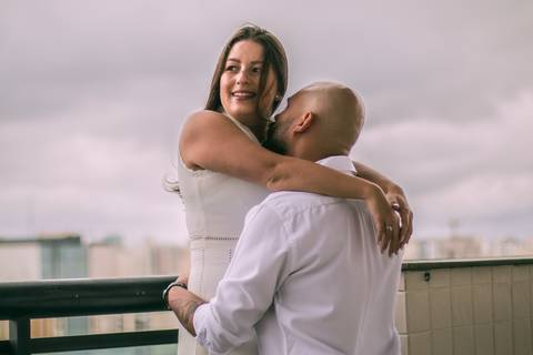 As melhores ideias e inspirações criativas de fotos para ensaio pré wedding Heliponto - São Paulo'