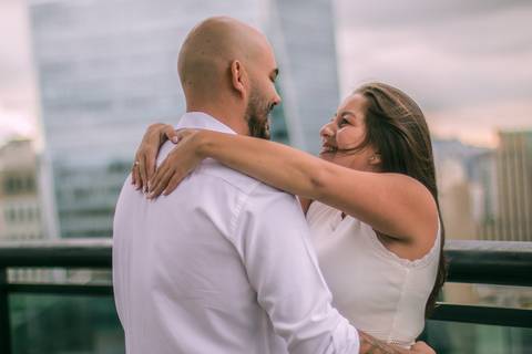 As melhores ideias e inspirações criativas de fotos para ensaio pré wedding Heliponto - São Paulo'