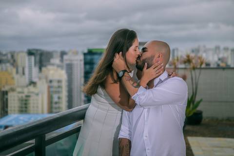 As melhores ideias e inspirações criativas de fotos para ensaio pré wedding Heliponto - São Paulo'