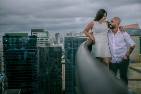 As melhores ideias e inspirações criativas de fotos para ensaio pré wedding Heliponto - São Paulo'
