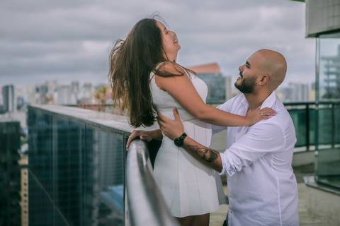 As melhores ideias e inspirações criativas de fotos para ensaio pré wedding Heliponto - São Paulo'