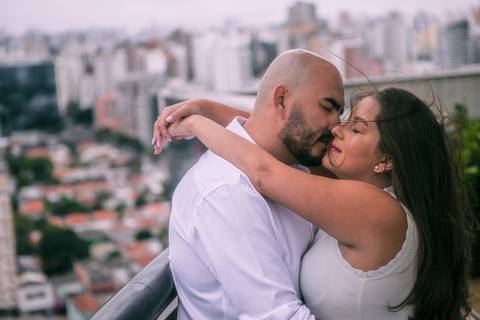 As melhores ideias e inspirações criativas de fotos para ensaio pré wedding Heliponto - São Paulo'