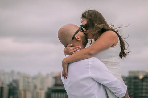 As melhores ideias e inspirações criativas de fotos para ensaio pré wedding Heliponto - São Paulo'
