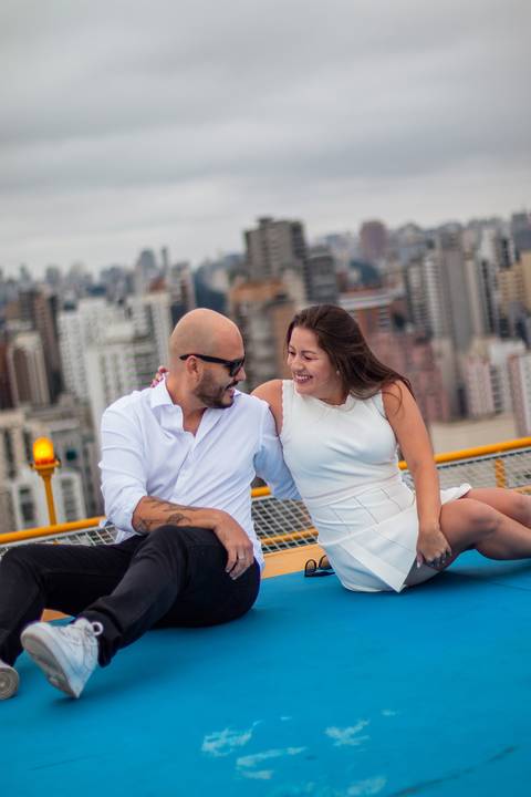 As melhores ideias e inspirações criativas de fotos para ensaio pré wedding Heliponto - São Paulo'