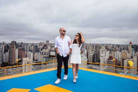 As melhores ideias e inspirações criativas de fotos para ensaio pré wedding Heliponto - São Paulo'