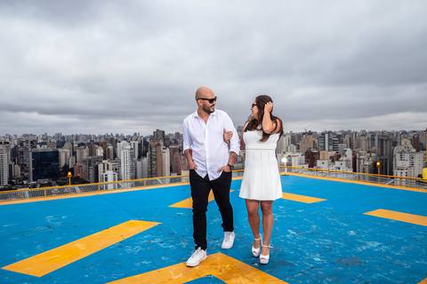 As melhores ideias e inspirações criativas de fotos para ensaio pré wedding Heliponto - São Paulo'