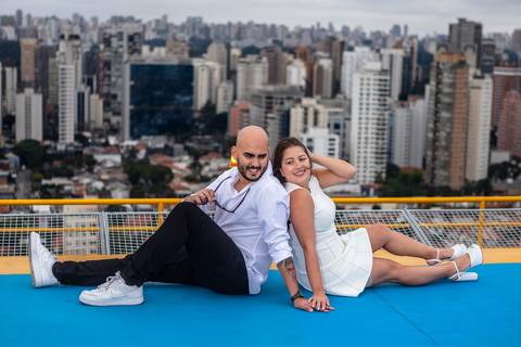 As melhores ideias e inspirações criativas de fotos para ensaio pré wedding Heliponto - São Paulo'