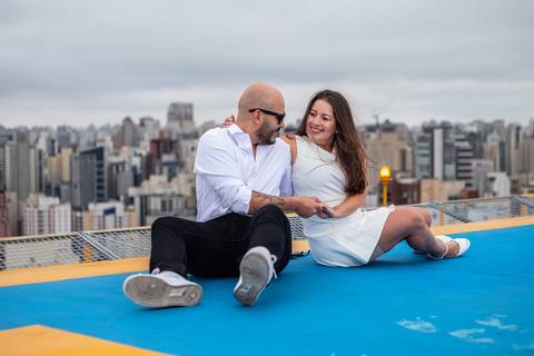 As melhores ideias e inspirações criativas de fotos para ensaio pré wedding Heliponto - São Paulo'