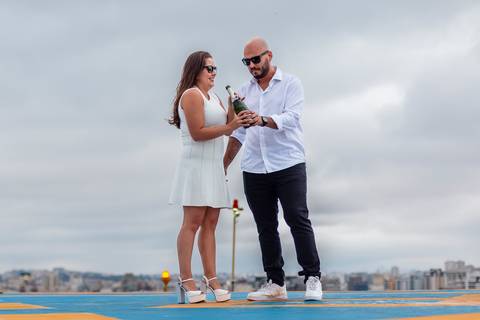 As melhores ideias e inspirações criativas de fotos para ensaio pré wedding Heliponto - São Paulo'