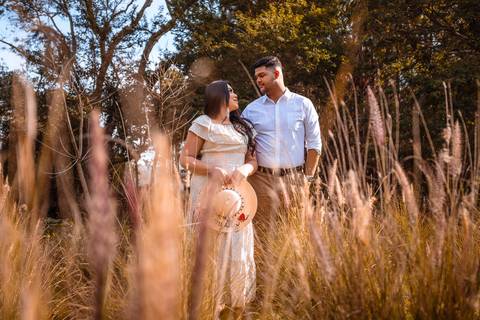 As melhores ideias e inspirações criativas de fotos para ensaio pré wedding no Sítio das Borboletas - SP'