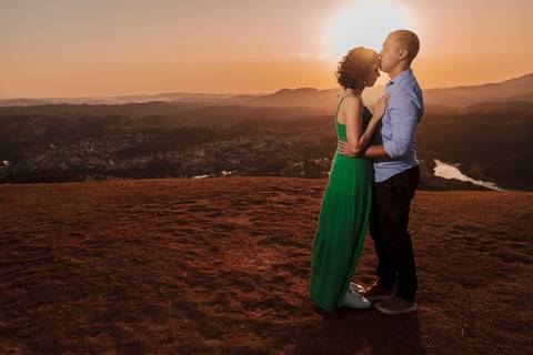 As melhores ideias e inspirações criativas de fotos para ensaio pré wedding no Morro do Capuava - SP'