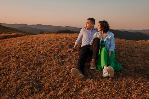 As melhores ideias e inspirações criativas de fotos para ensaio pré wedding no Morro do Capuava - SP'