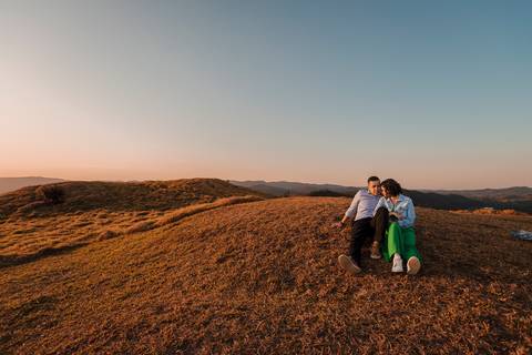As melhores ideias e inspirações criativas de fotos para ensaio pré wedding no Morro do Capuava - SP'