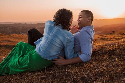 As melhores ideias e inspirações criativas de fotos para ensaio pré wedding no Morro do Capuava - SP'