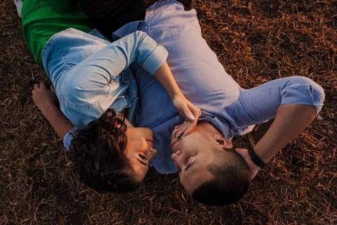 As melhores ideias e inspirações criativas de fotos para ensaio pré wedding no Morro do Capuava - SP'