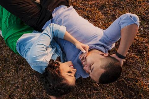 As melhores ideias e inspirações criativas de fotos para ensaio pré wedding no Morro do Capuava - SP'