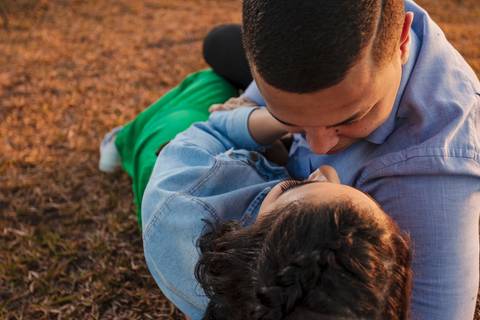 As melhores ideias e inspirações criativas de fotos para ensaio pré wedding no Morro do Capuava - SP'