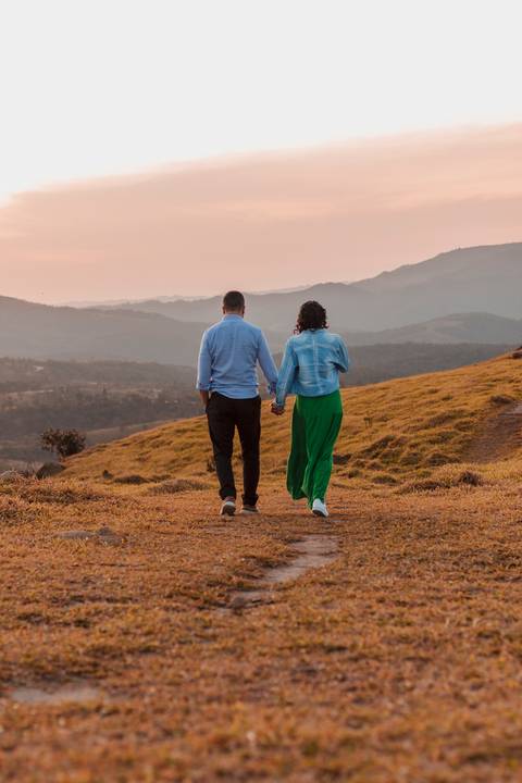 As melhores ideias e inspirações criativas de fotos para ensaio pré wedding no Morro do Capuava - SP'