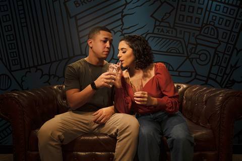 As melhores ideias e inspirações criativas de fotos para ensaio pré wedding no The New York Coffee - SP'