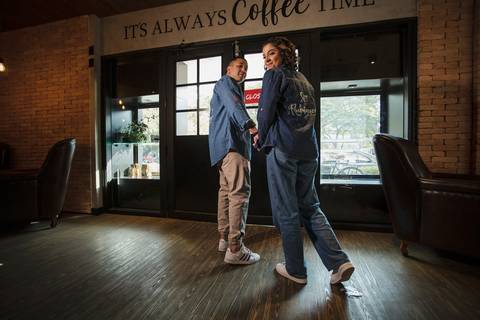 As melhores ideias e inspirações criativas de fotos para ensaio pré wedding no The New York Coffee - SP'