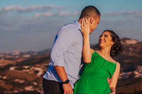 As melhores ideias e inspirações criativas de fotos para ensaio pré wedding no Morro do Capuava - SP'