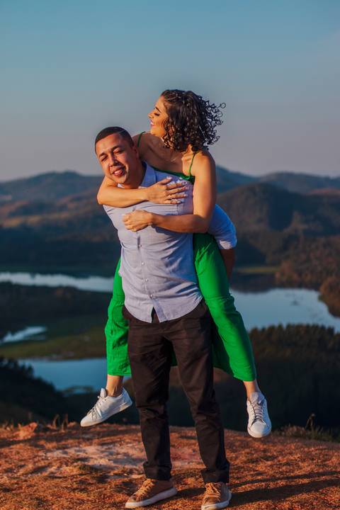 As melhores ideias e inspirações criativas de fotos para ensaio pré wedding no Morro do Capuava - SP'