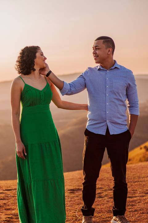 As melhores ideias e inspirações criativas de fotos para ensaio pré wedding no Morro do Capuava - SP'