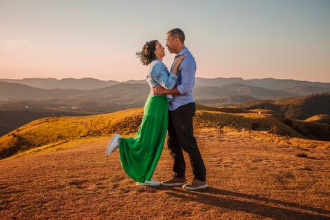 As melhores ideias e inspirações criativas de fotos para ensaio pré wedding no Morro do Capuava - SP'