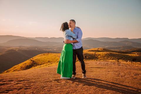 As melhores ideias e inspirações criativas de fotos para ensaio pré wedding no Morro do Capuava - SP'
