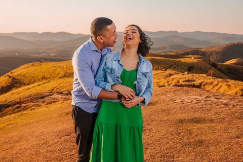 As melhores ideias e inspirações criativas de fotos para ensaio pré wedding no Morro do Capuava - SP'
