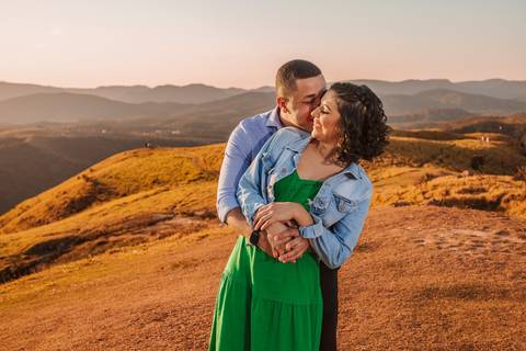 As melhores ideias e inspirações criativas de fotos para ensaio pré wedding no Morro do Capuava - SP'