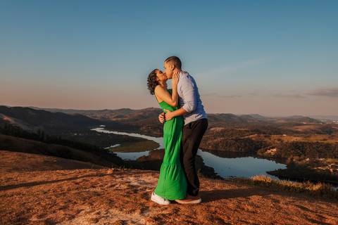 As melhores ideias e inspirações criativas de fotos para ensaio pré wedding no Morro do Capuava - SP'