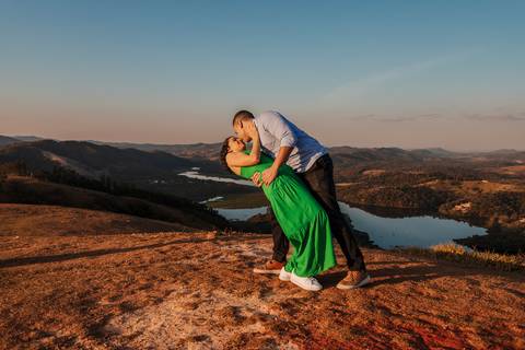 As melhores ideias e inspirações criativas de fotos para ensaio pré wedding no Morro do Capuava - SP'