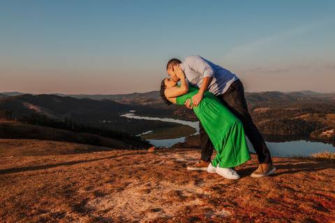 As melhores ideias e inspirações criativas de fotos para ensaio pré wedding no Morro do Capuava - SP'