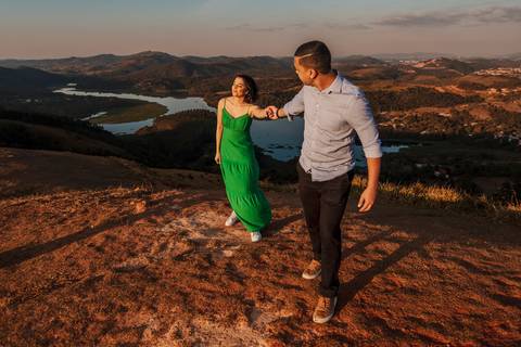 As melhores ideias e inspirações criativas de fotos para ensaio pré wedding no Morro do Capuava - SP'