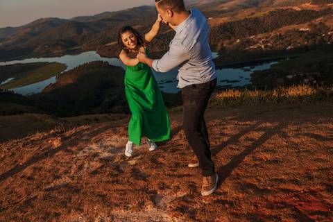 As melhores ideias e inspirações criativas de fotos para ensaio pré wedding no Morro do Capuava - SP'