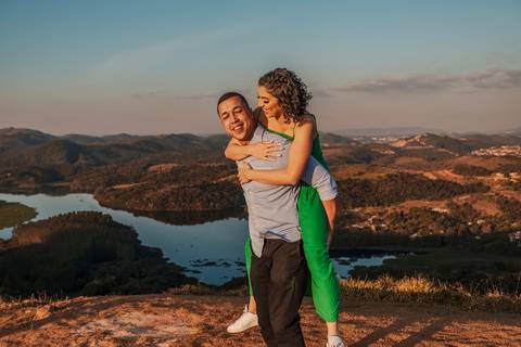As melhores ideias e inspirações criativas de fotos para ensaio pré wedding no Morro do Capuava - SP'