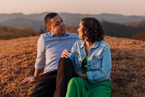 As melhores ideias e inspirações criativas de fotos para ensaio pré wedding no Morro do Capuava - SP'