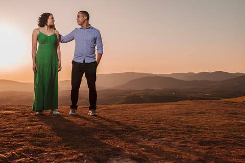 As melhores ideias e inspirações criativas de fotos para ensaio pré wedding no Morro do Capuava - SP'