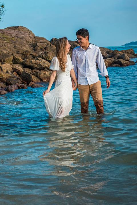 As melhores ideias e inspirações criativas de fotos para ensaio pré wedding na Praia de São Pedro - Guarujá - Litoral SP'